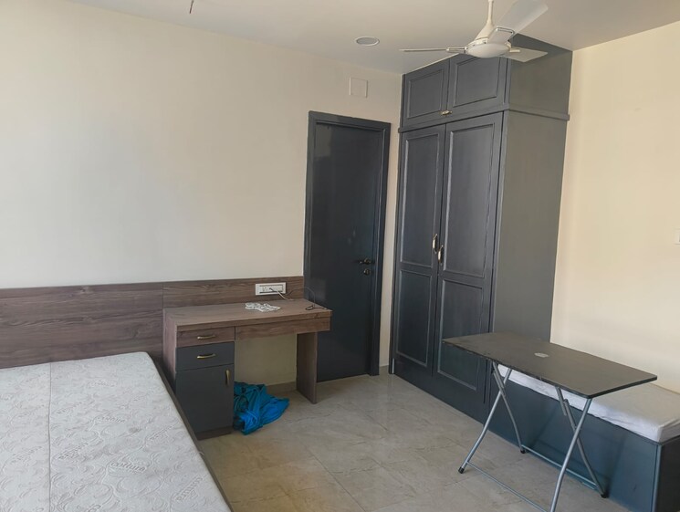 Bedroom, hiranandani-phillipa 3 Bedroom 1700 Sq.Ft. Apartment In Ghodbunder Road Thane 9700807
