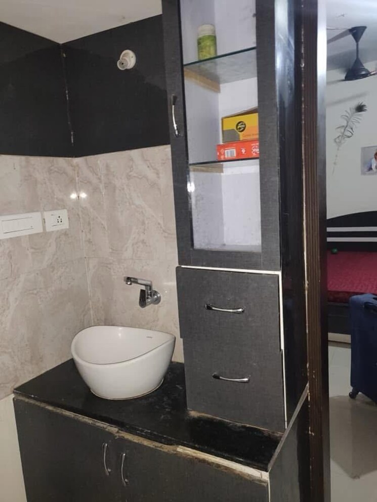 Bathroom, wakad 2 Bedroom 850 Sq.Ft. Apartment In Wakad Pune 9700894