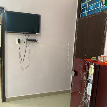 Room in  Pg at Gomti Nagar – for Rent