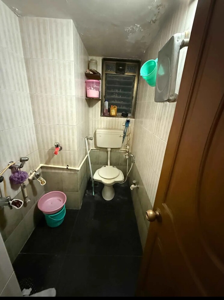 Bathroom, jesal-park 2 Bedroom 600 Sq.Ft. Apartment In Bhayandar East Thane 9700994