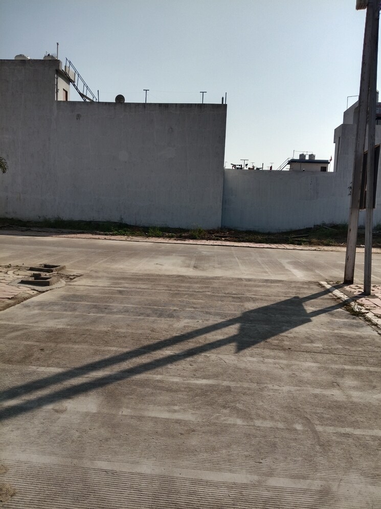 Exterior View, ab bypass road  972 Sq.Yd. Plot In Ab Bypass Road Indore 9700992