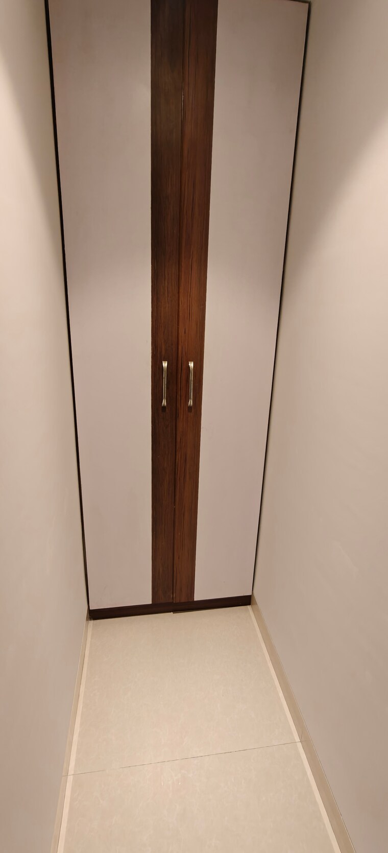 undefined, bhosale nagar 4 Bedroom 2000 Sq.Ft. Apartment In Bhosale Nagar Pune 9700924