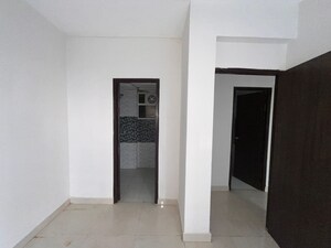 Room in 2.5 BHK Builder Floor at Sector 71 – for Sale