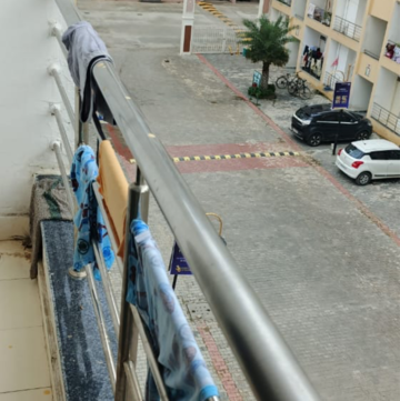 Balcony in 2 BHK Builder Floor at Sector 65 – for Rent