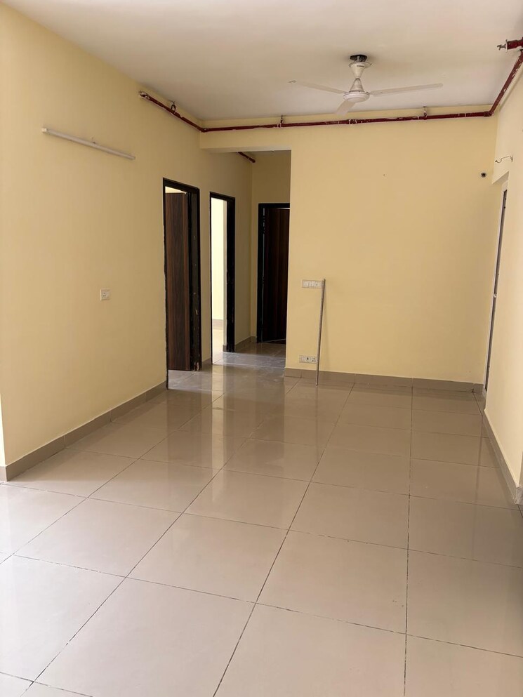 undefined, strategic-royal-court 3 Bedroom 990 Sq.Ft. Apartment In Sector 16 Greater Noida Greater Noida 9701122