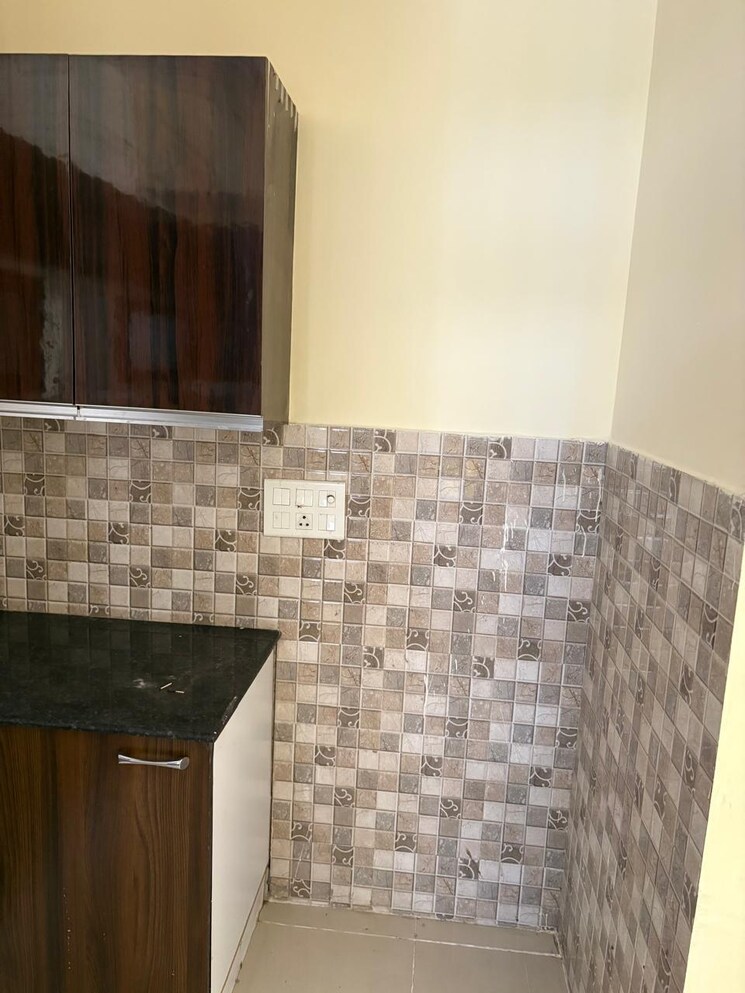 Kitchen, strategic-royal-court 3 Bedroom 990 Sq.Ft. Apartment In Sector 16 Greater Noida Greater Noida 9701122