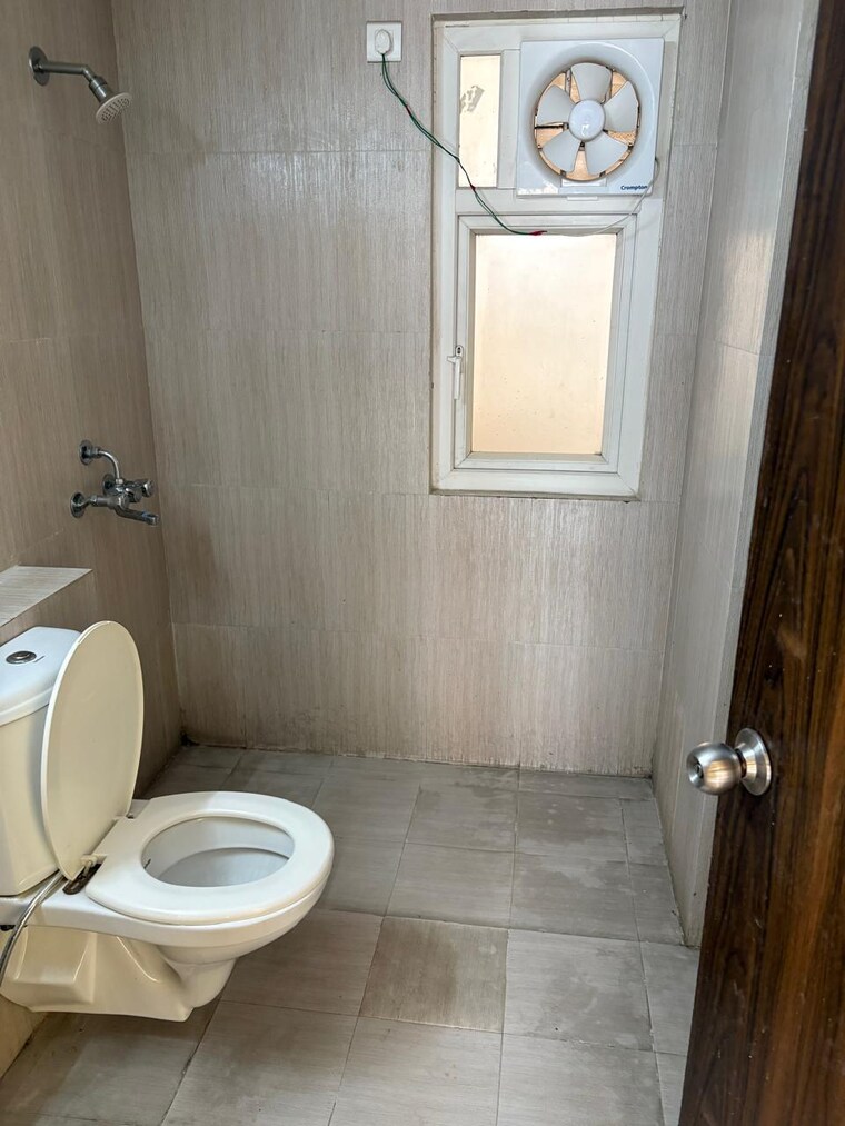 Bathroom, strategic-royal-court 3 Bedroom 990 Sq.Ft. Apartment In Sector 16 Greater Noida Greater Noida 9701122