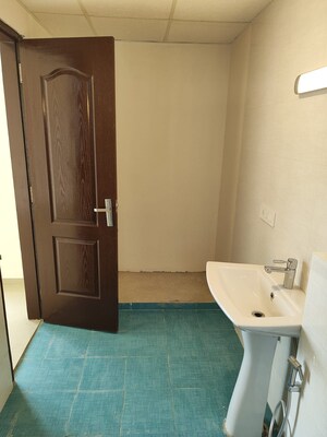 Bathroom in 3 BHK Apartment at Gomti Nagar – for Sale