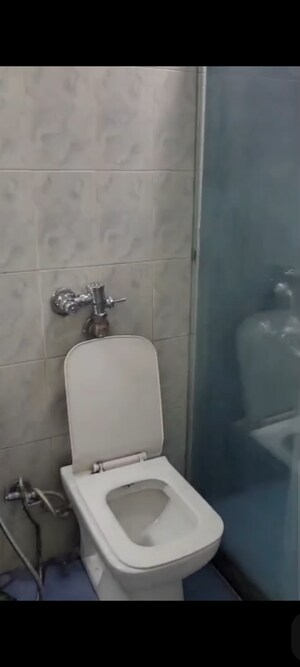 Furnished Amenities in 3 BHK Apartment at Hiranandani Estate, Ghodbunder Road – for Rent