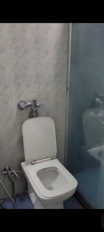 Furnished Amenities in 3 BHK Apartment at Hiranandani Estate, Ghodbunder Road – for Rent