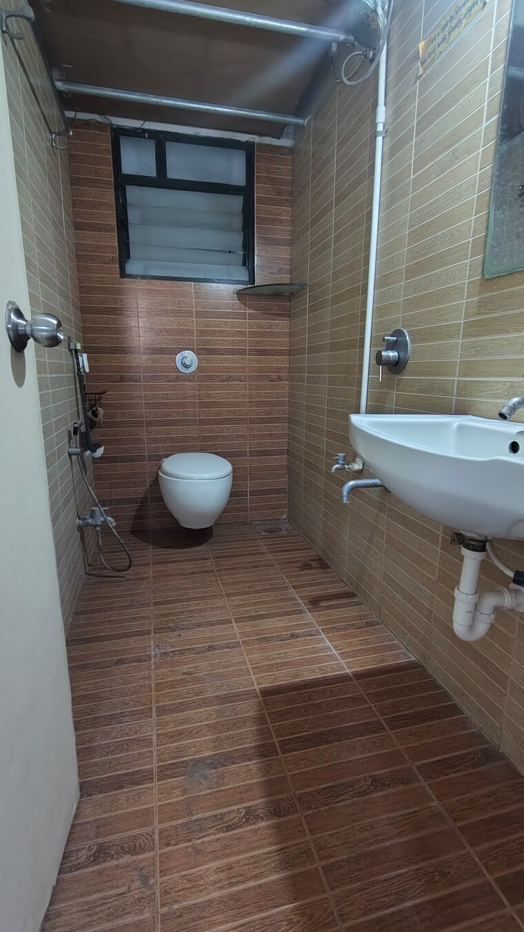 Bathroom, bavdhan 2 Bedroom 850 Sq.Ft. Apartment In Bavdhan Pune 9701364
