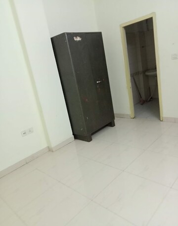 Furnished Amenities in 2 BHK Apartment at Eldeco Eternia, Sitapur Road – for Rent