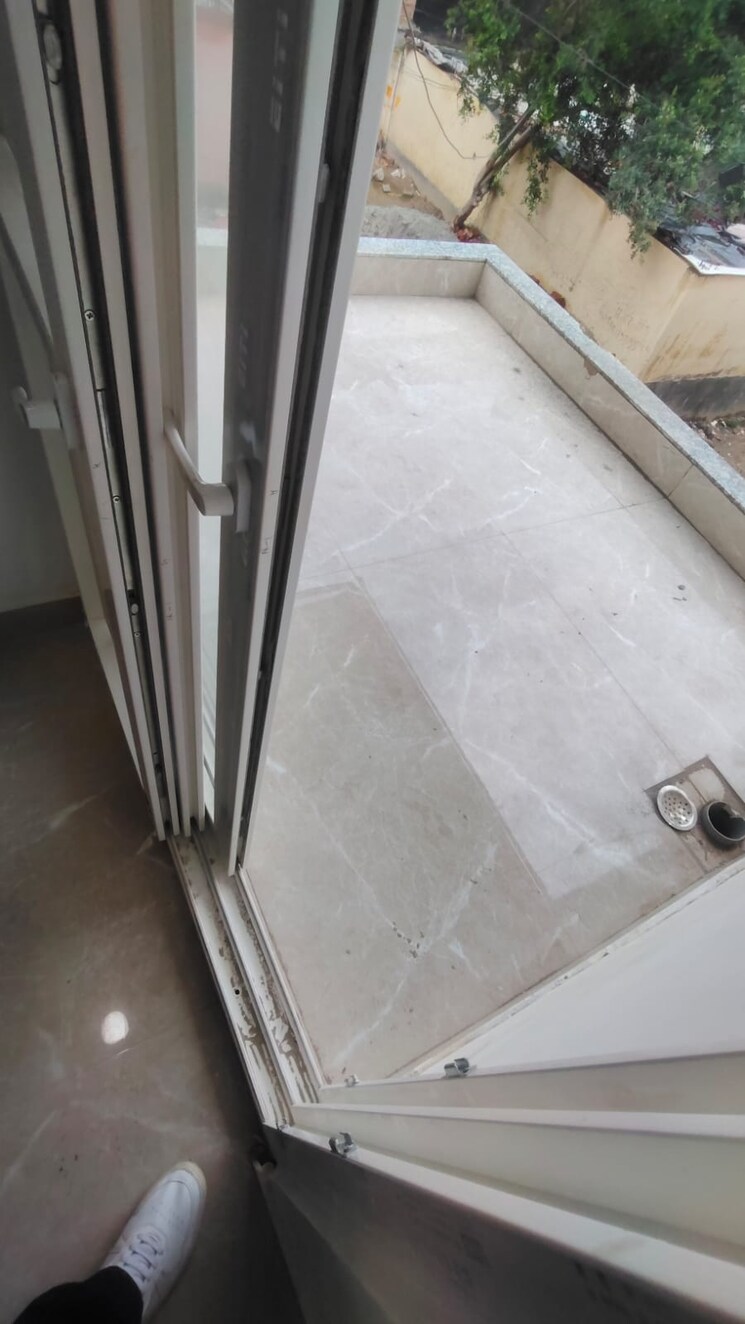 Balcony, sector 73 2 Bedroom 1100 Sq.Ft. Builder Floor In Sector 73 Noida 9701243