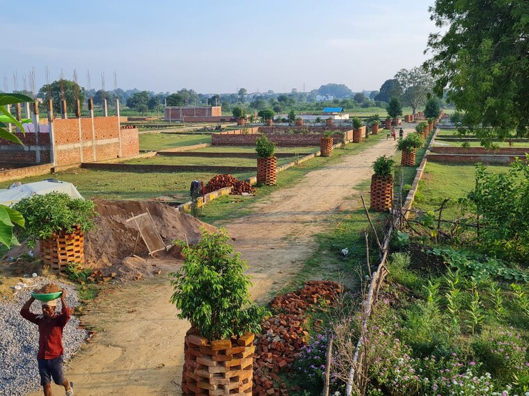 Garden, garden-estate-township  2000 Sq.Yd. Plot In Gomti Nagar Lucknow 9701455