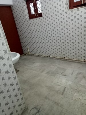 Bathroom in 1 BHK Villa at Aliganj – for Rent