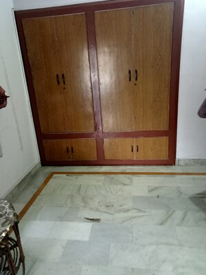 Room in 1 BHK Villa at Aliganj – for Rent
