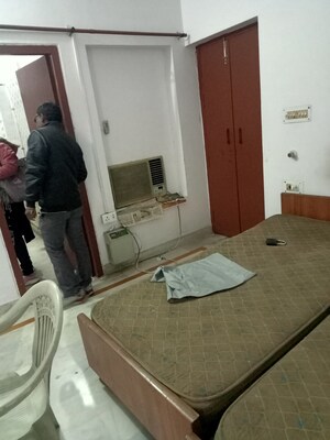 1 BHK Villa For Rent in Aliganj