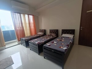 Room in  Pg at Goregaon West – for Rent