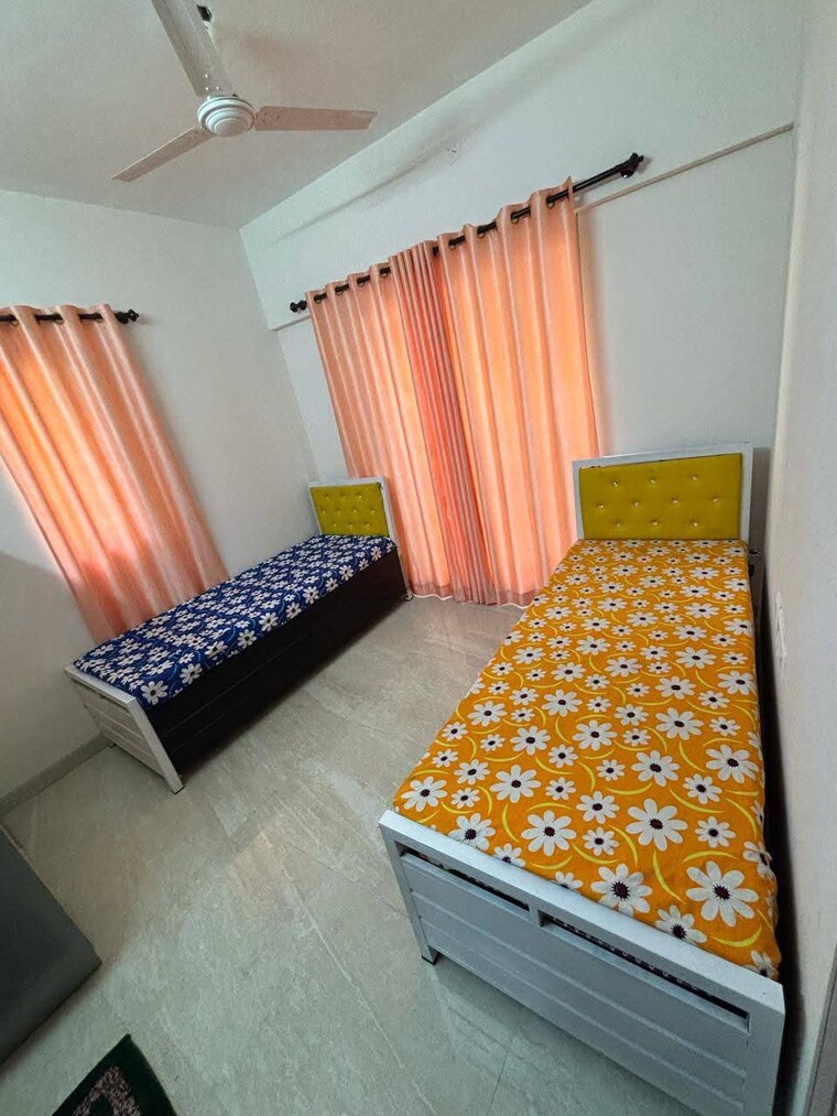 Room, goregaon west Pg For Boys & Girls In Goregaon West 9701720