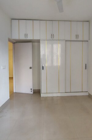 Room in 3 BHK Apartment at Solutrean Caladium, Sector 109 – for Rent