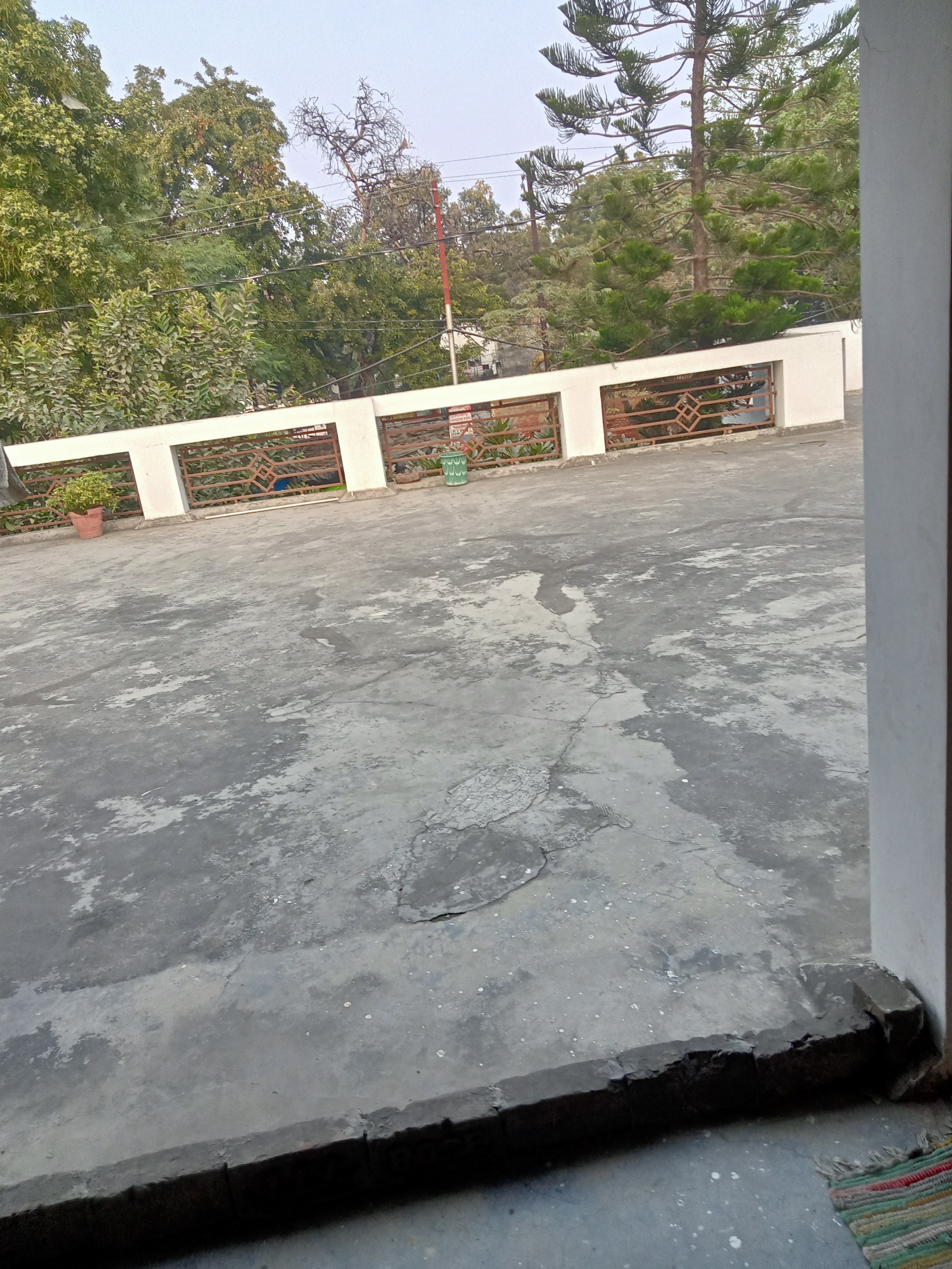 1 BHK + Study Room Villa For Rent in Aliganj