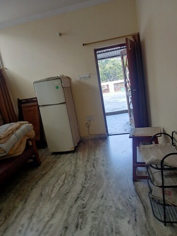 Living Room in 1 BHK Villa at Aliganj – for Rent