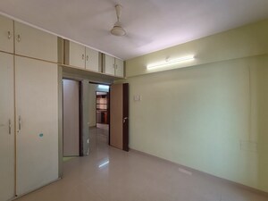Room in 3 BHK Apartment at Shree Balaji Satyam Towers, Kopar Khairane – for Rent