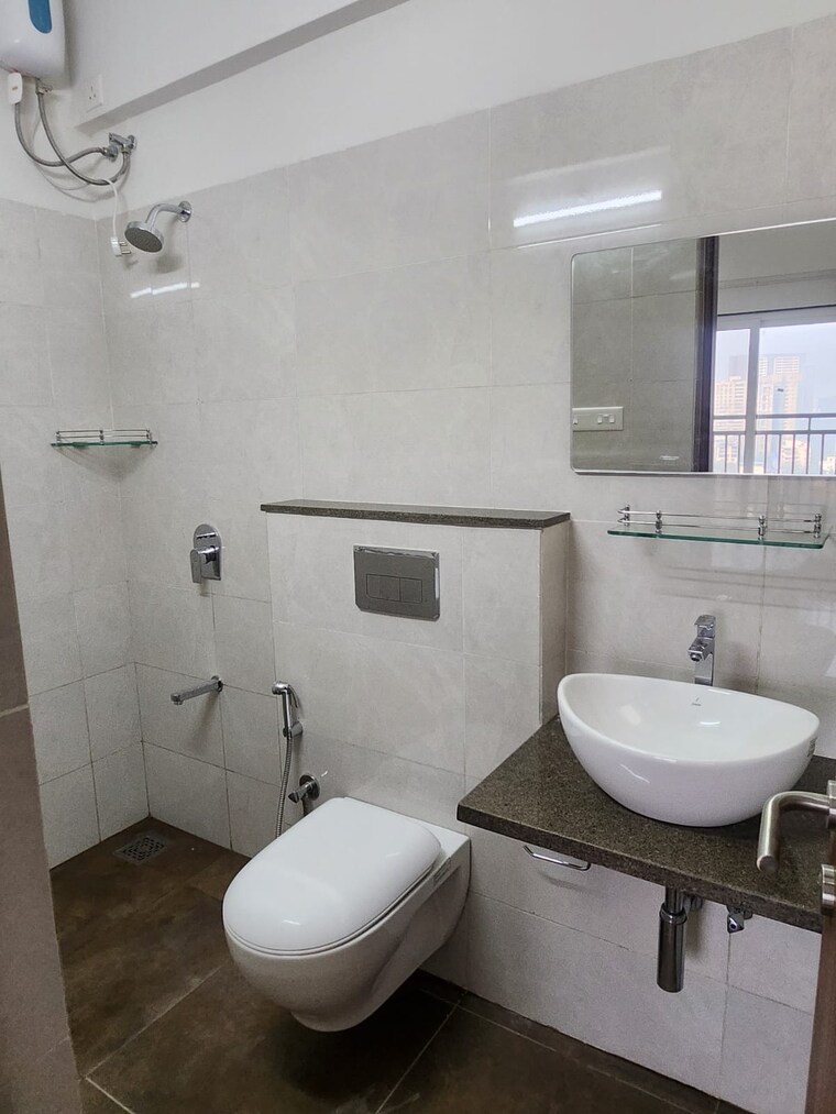 Bathroom, shapoorji-pallonji-bkc-28 2 Bedroom 712 Sq.Ft. Apartment In Bandra East Mumbai 9701943