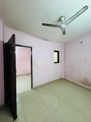 Room in 1 BHK Builder Floor at Neb Sarai – for Rent