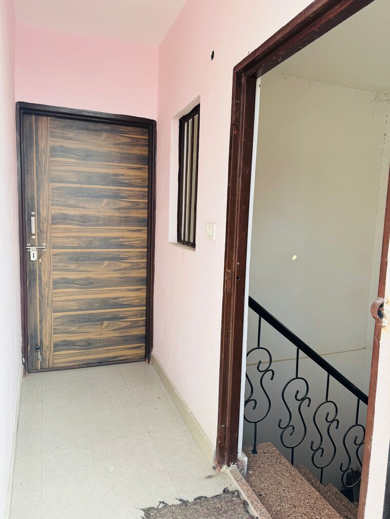 Room, neb sarai 1 Bedroom 600 Sq.Ft. Builder Floor In Neb Sarai Delhi 9701939