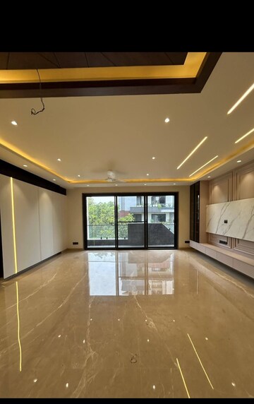 Kitchen in 4 BHK Builder Floor at Sushant Lok I – for Rent