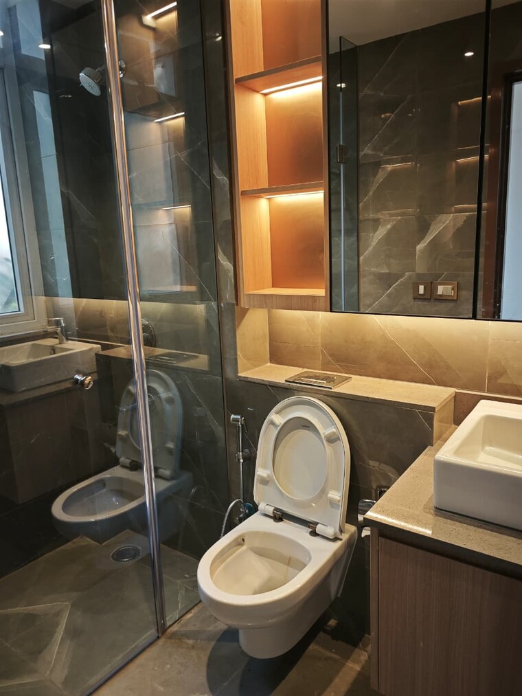 Master Bedroom, dlf-building-10 4 Bedroom 300 Sq.Ft. Builder Floor In Dlf Phase ii Gurgaon 9702049