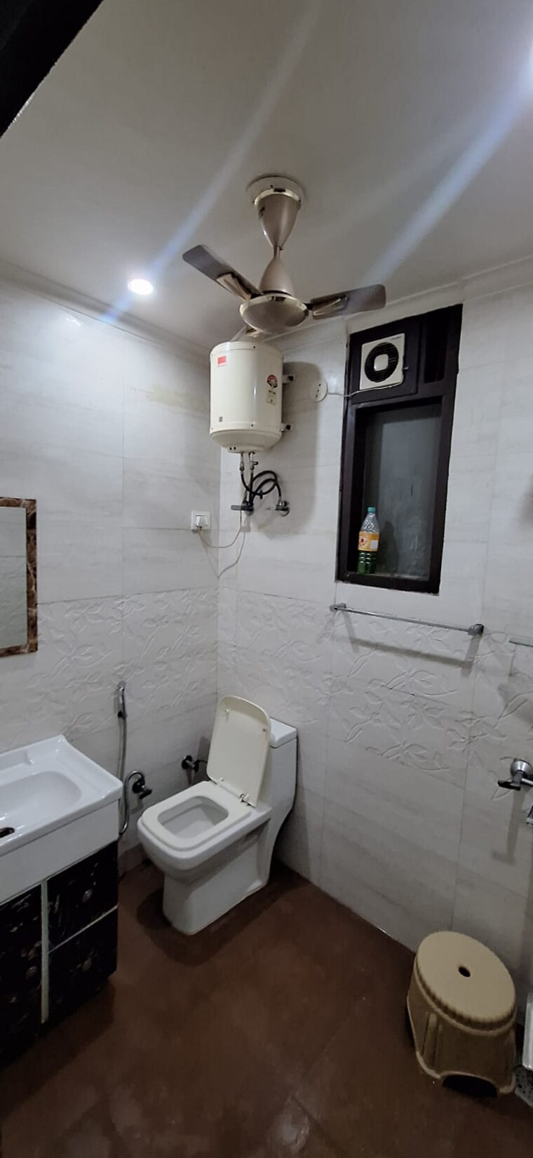 Bathroom, dlf-city-phase-iii 1 Bedroom 820 Sq.Ft. Builder Floor In Sector 24 Gurgaon 9702040