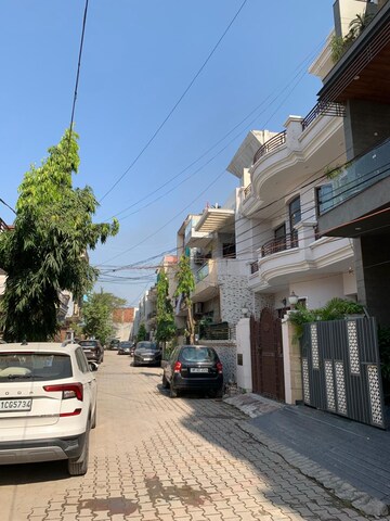 6+ BHK Villa For Sale in Vip Road