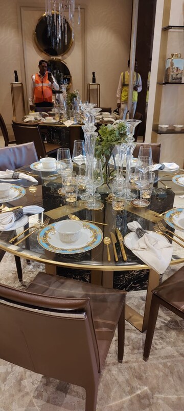 Master Bedroom in 2 BHK Apartment at Lodha Vista, Lower Parel – for Rent