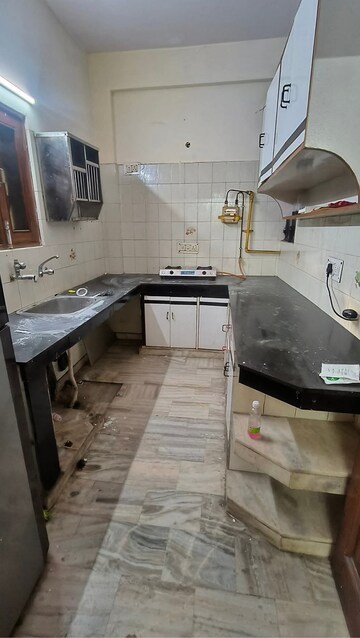 Kitchen in 3 BHK Builder Floor at Shivalik Colony – for Rent