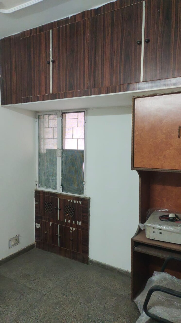 undefined, pitampura 3 Bedroom 1200 Sq.Ft. Builder Floor In Pitampura Delhi 9702317