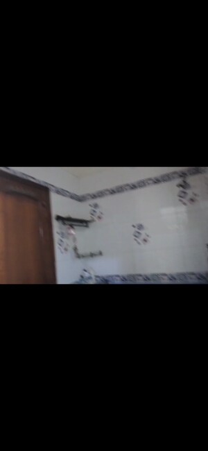 Room in 3 BHK Independent House at RWA Apartments Sector 52, Sector 52 – for Rent