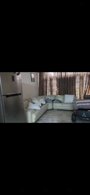 Team Area in 3 BHK Independent House at RWA Apartments Sector 52, Sector 52 – for Rent