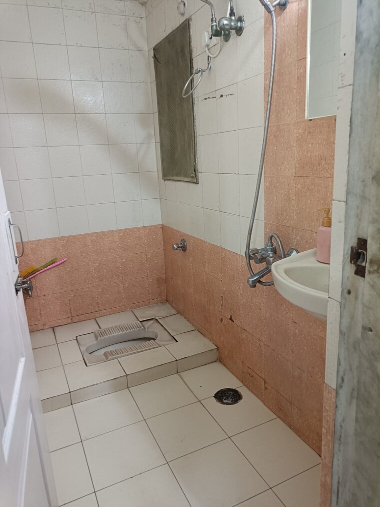 Bathroom, cosmos-park 1 Bedroom 610 Sq.Ft. Apartment In Ghodbunder Road Thane 9702322