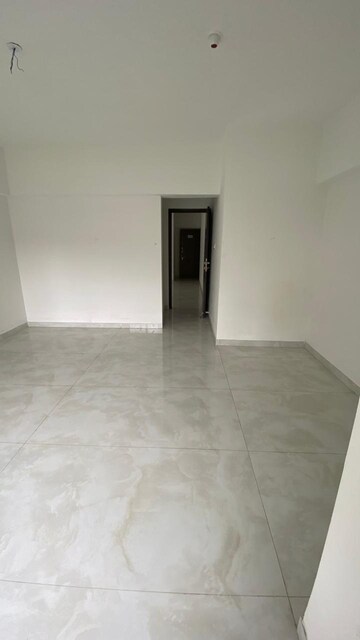 Room in 2 BHK Apartment at Ladiwala Bhavan, Kandivali West – for Sale