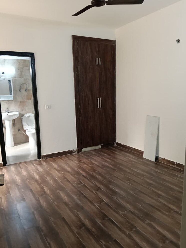 Room, mcc-signature-heights 2.5 Bedroom 900 Sq.Ft. Apartment In Raj Nagar Extension Ghaziabad 9702356