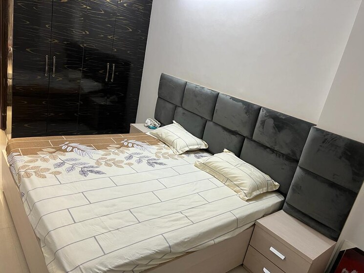 Bedroom, shalimar bagh 3 Bedroom 1000 Sq.Ft. Builder Floor In Shalimar Bagh Delhi 9702403