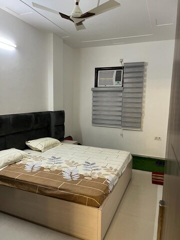 Bedroom in 3 BHK Builder Floor at Shalimar Bagh – for Sale