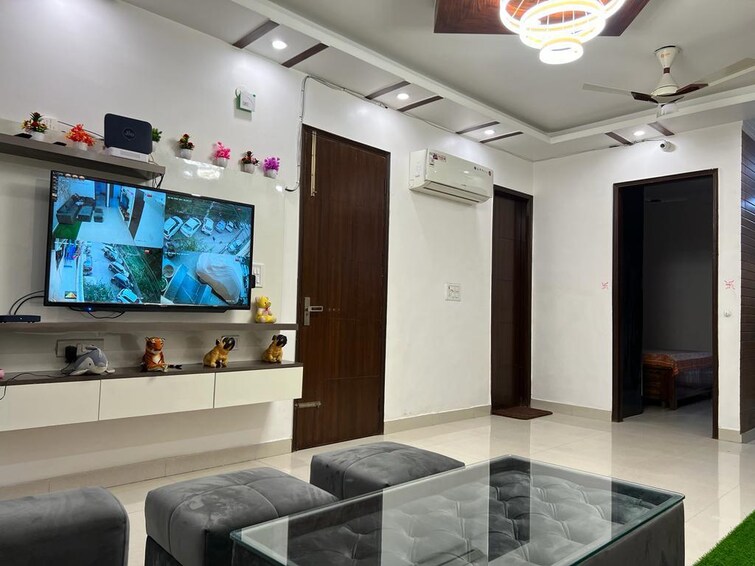 Team Area, shalimar bagh 3 Bedroom 1000 Sq.Ft. Builder Floor In Shalimar Bagh Delhi 9702403