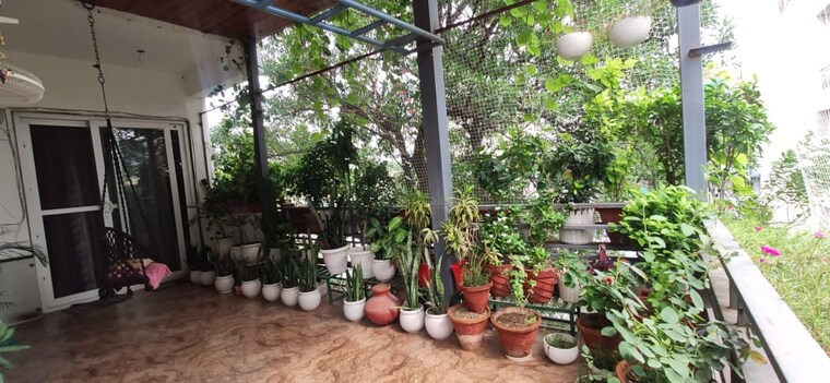 Garden, palam vihar 4 Bedroom 3000 Sq.Ft. Builder Floor In Palam Vihar Gurgaon 9702426