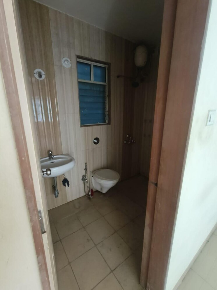 Bathroom, viva-hallmark 2 Bedroom 1250 Sq.Ft. Apartment In Bavdhan Pune 9702448