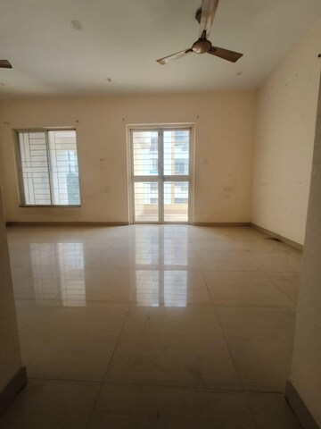 Room in 2 BHK Apartment at Viva Hallmark, Bavdhan – for Rent