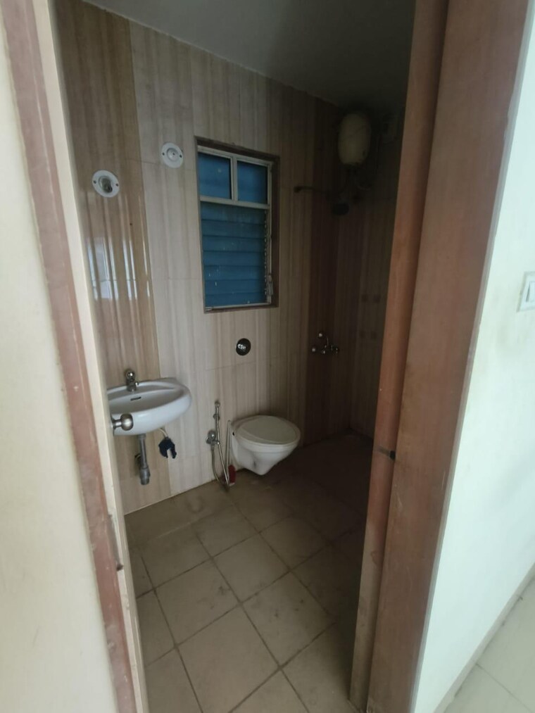 Bathroom, viva-hallmark 2 Bedroom 1250 Sq.Ft. Apartment In Bavdhan Pune 9702448