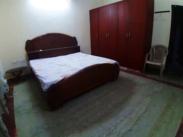 Bedroom in 2 BHK Independent House at Sector 14 – for Rent